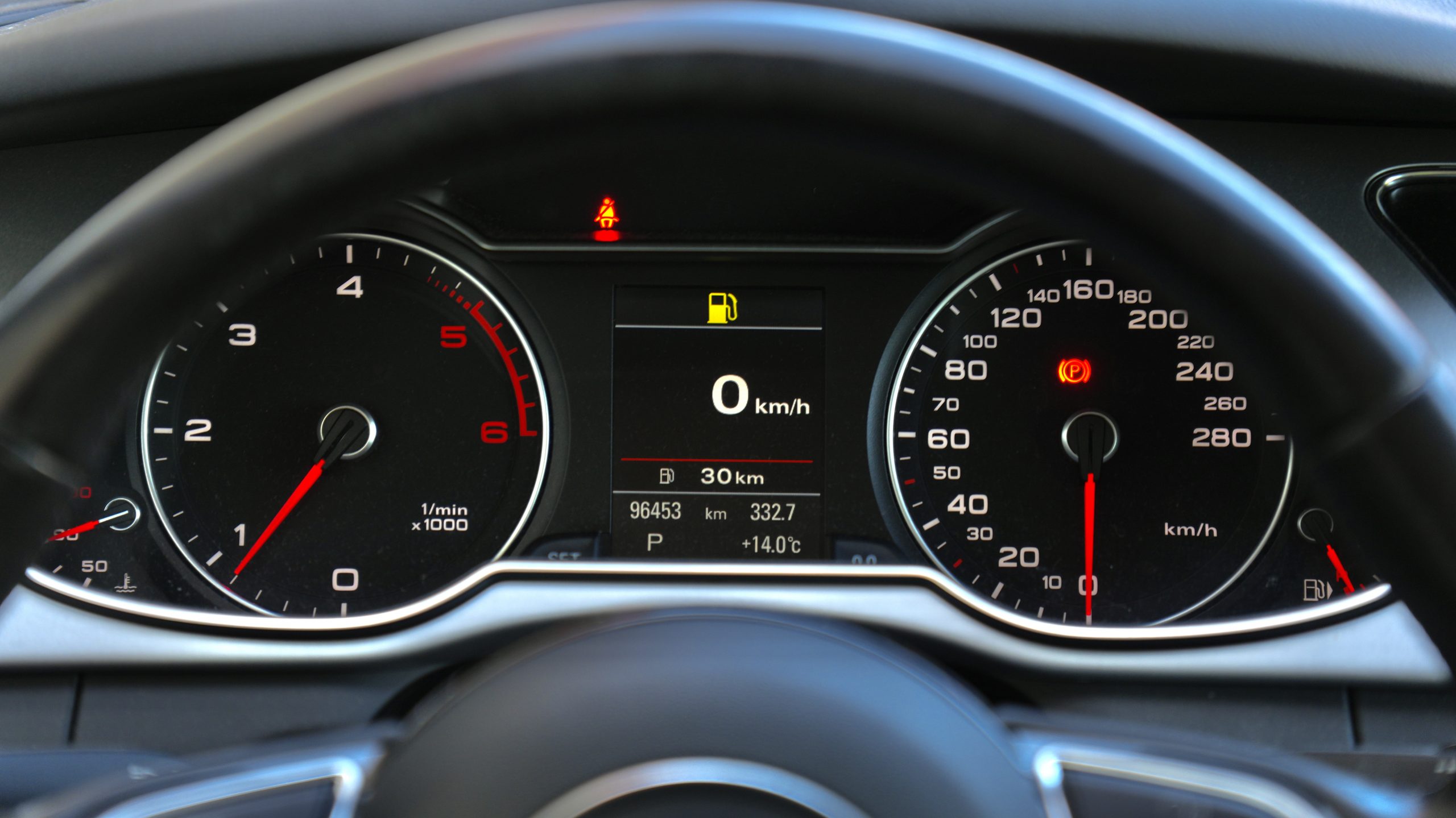 Audi A4 Avant 2.0 TDI - Image 14