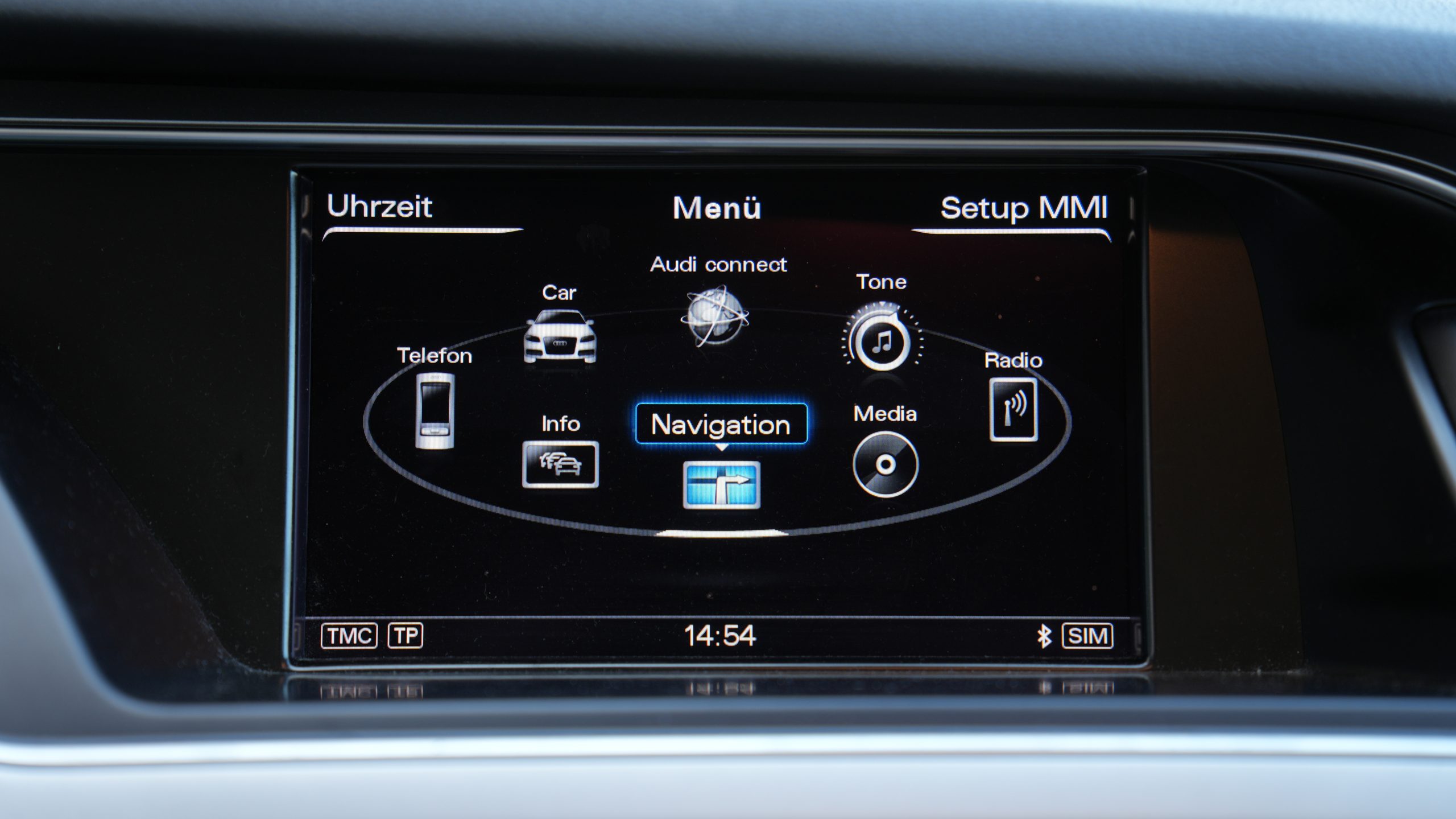 Audi A4 Avant 2.0 TDI - Image 18