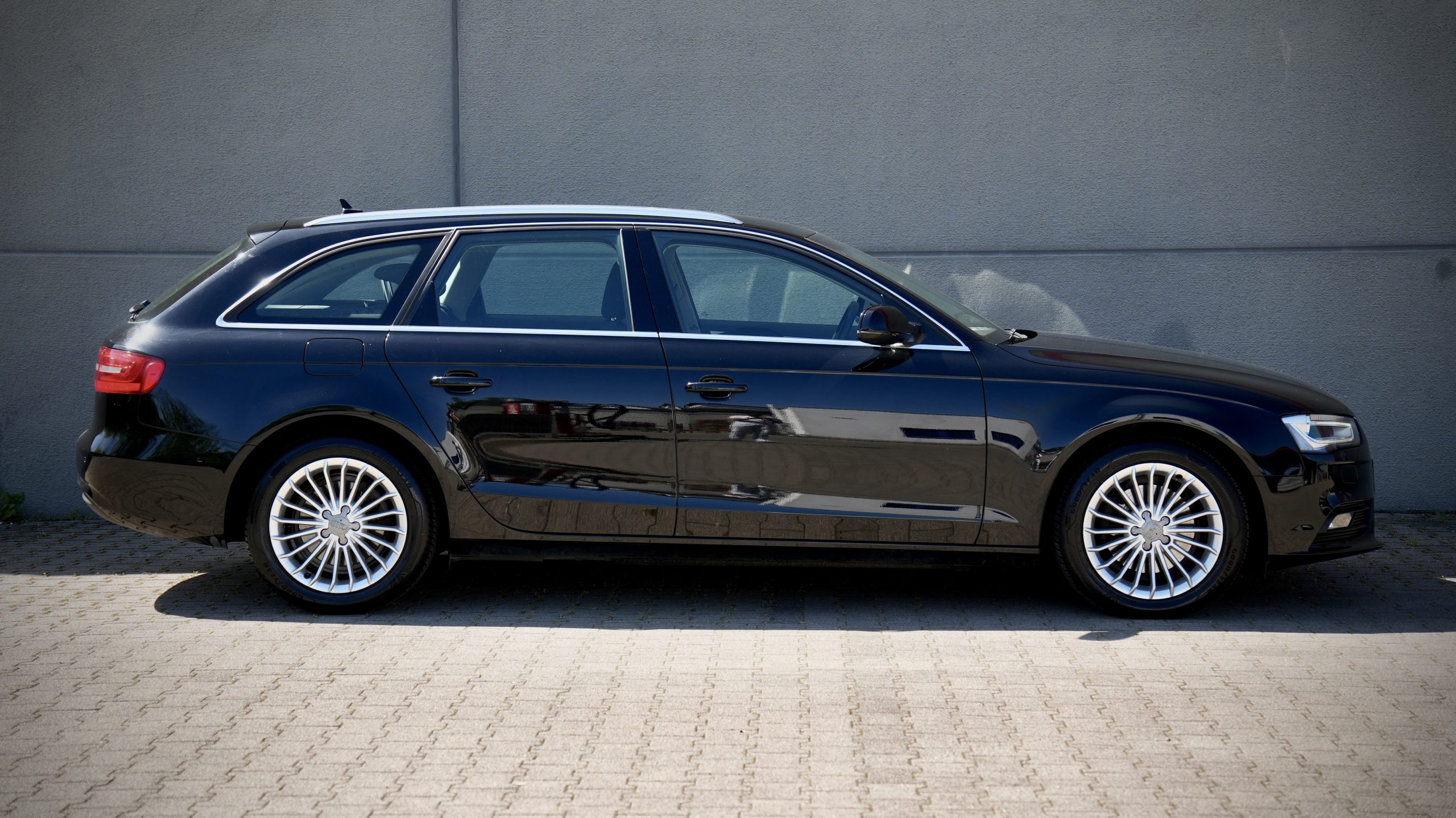 Audi A4 Avant 2.0 TDI - Image 2