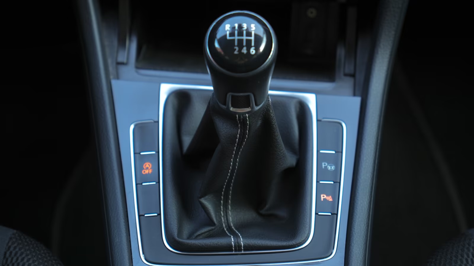VW Golf VII - Image 17
